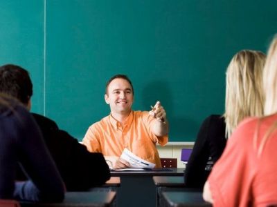 Κοινωνικό φροντιστήριο στην Αθήνα με εθελοντές καθηγητές!