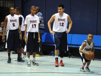 Ενα νέο αστέρι γεννιέται στην εφηβική ομάδα μπάσκετ του Ορλάντο (βίντεο)