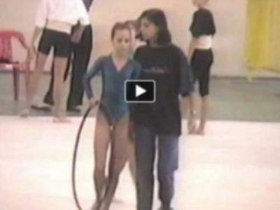 Δείτε την Ντορέττα Παπαδημητρίου στα 13 της σε αγώνες ρυθμικής! (βίντεο)