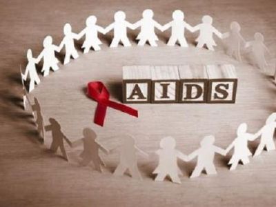 Αids: Ραγδαία αύξηση στους εφήβους. Πώς θα προφυλάξουμε το παιδί μας.