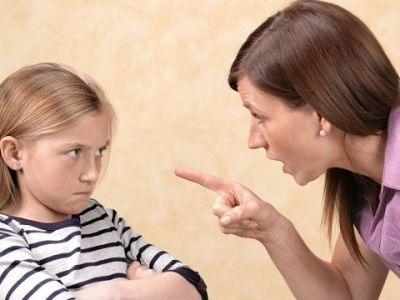 Λεκτική βία: Μαμά έχεις νεύρα; Σκέψου διπλά πριν φωνάξεις στο παιδί σου!