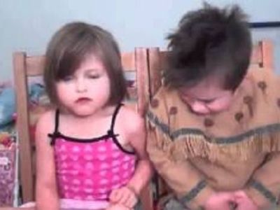 Μας συστήνει τον υιοθετημένο της αδελφό με σύνδρομο Down. Eνα καθηλωτικό βίντεο που όλοι πρέπει να δούμε