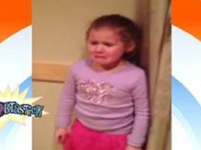 Απίστευτο: Δείτε πώς αντιδρά ένα κοριτσάκι όταν μαθαίνει ότι θα αποκτήσει αδελφό! (βίντεο)