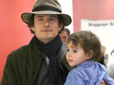 Μαντέψτε που έβαλε ο Ορλάντο Μπλουμ το γιο του για να κάνει βόλτα! (εικόνες)