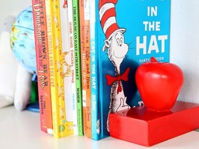 Φτιάξτε τέλειους βιβλιοστάτες και κρατήστε τα βιβλία των παιδιών σε σειρά
