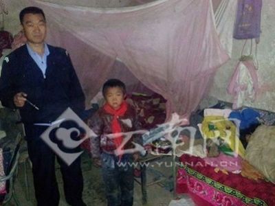 Ονειρό του, ένα ξυπνητήρι. Το αγοράκι που έφυγε μόνο του μέσα στη νύχτα για να προλάβει το σχολείο