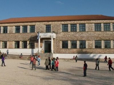 Χιόνι και σεισμός κρατούν κλειστά τα σχολεία σε Βόρειο Ελλάδα και Κεφαλονιά