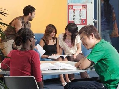 Ερευνα: Το 80 % των μαθητών Λυκείου στην Ελλάδα έχουν εξωσχολική εκπαιδευτική υποστήριξη