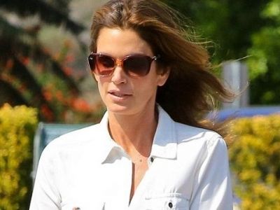 Μα τι κούκλα! Η 12χρονη κόρη της Σίντι Κρόφορντ είναι ίδια η μαμά της! (εικόνες)