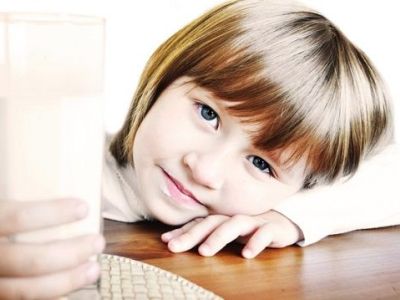 «Το παιδί μου αρνείται ξαφνικά να πιει το γάλα του. Τι να κάνω;». Μικρά μυστικά διαχείρισης!