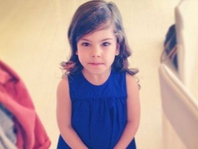 Είναι ίδιοι! Εσείς βρήκατε ποιανού κόρη είναι το κοριτσάκι της φωτογραφίας;