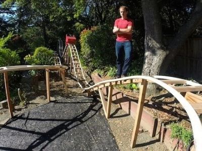 Έκανε το καλύτερο δώρο στα παιδιά του! Έφτιαξε αυτοσχέδιο ρόλερ κόστερ! (εικόνες)