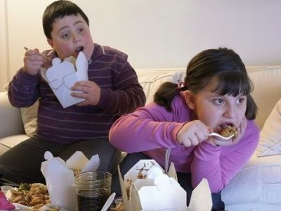 Καμπανάκι ΟΟΣΑ: Ενα στα τρία παιδιά στην Ελλάδα είναι υπέρβαρο ή παχύσαρκο