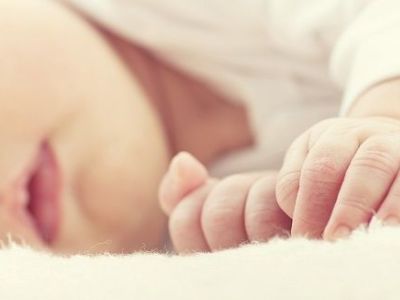 Ο ύπνος ενός παιδιού από νεογνό έως νήπιο: Ολα όσα πρέπει να γνωρίζουμε από την παιδίατρο Μαριαλένα Κυριακάκου