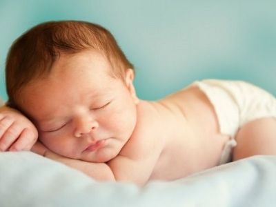 Πώς να κάνετε το βρέφος να είναι πιο ήρεμο μετά τον τοκετό