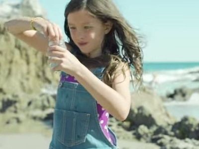 Να γιατί δεν πρέπει να λέμε στο κοριτσάκι μας ότι είναι όμορφο (βίντεο)