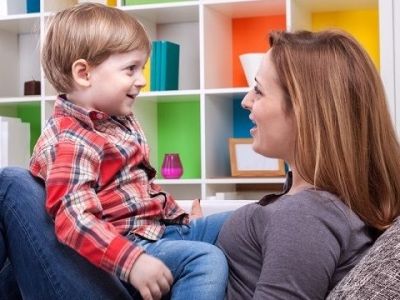 Ομιλία και παιδί: Πότε αρχίζει και πώς μπορώ να πλουτίσω το λεξιλόγιο του;