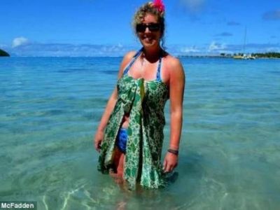 Πήγε τροπικές διακοπές ενώ η οικογένεια της μένει σε ένα... τροχόσπιτο! (εικόνες)