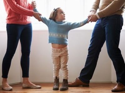 Τα ζευγάρια χωρίζουν πιο συχνά αν έχουν κορίτσια παρά αγόρια και η αιτία ξεκινά από την... μήτρα!