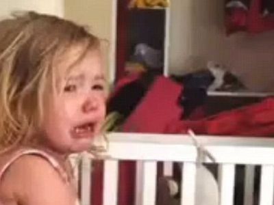 «Μπαμπά θέλω τη μύτη μου πίσω»! Το απολαυστικό βίντεο με την περιπέτεια της... μύτης που τελικά επιστρέφει στην ιδιοκτήτριά της!