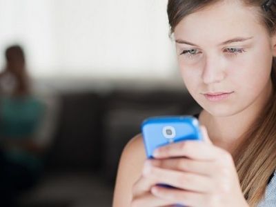 Ψηφιακός εκφοβισμός στους εφήβους: Τι είναι και πώς να τον αντιμετωπίσετε!
