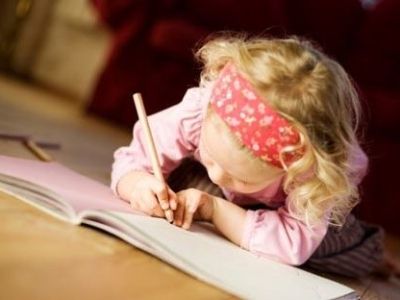 Το παιδί μου κάνει ορθογραφικά λάθη. Τι μπορώ να κάνω για να το βοηθήσω;