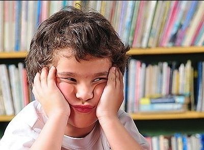 Κι όμως υπάρχουν παιδιά που δε χαίρονται όταν πηγαίνουν σχολείο. Δείτε το λόγο στο βίντεο