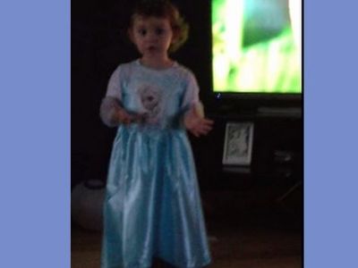 Δείτε για ποιο λόγο η 2χρονη πιτσιρίκα τα βάζει με τους γονείς της! (βίντεο)