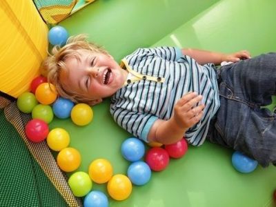 Εσείς ξέρετε ποια είναι η πιο «δύσκολη» ηλικία των παιδιών μέχρι να φτάσουν στην εφηβεία;