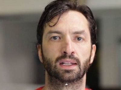 Δείτε πώς συμπεριφέρεται ένας πατέρας όταν μπει στη θέση της 4χρονης κόρης του! (βίντεο)