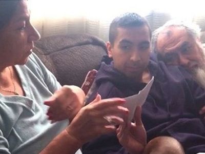 Αυτό είναι το πιο συγκινητικό δώρο που έκανε ένας γιος στους γονείς του! (βίντεο)