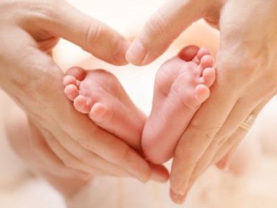 Γιατί η Ευρώπη σπεύδει τώρα στην Ελλάδα για εξωσωματική!