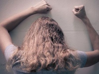 «Έζησα το bullying από τον κολλητό μου φίλο», μια 18χρονη εξομολογείται στο Mothersblog!