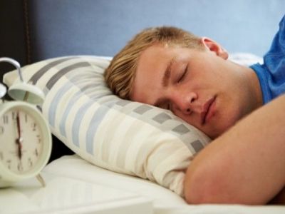 Το σταθερό πρόγραμμα ύπνου «κλειδί» για την υγεία των νέων!