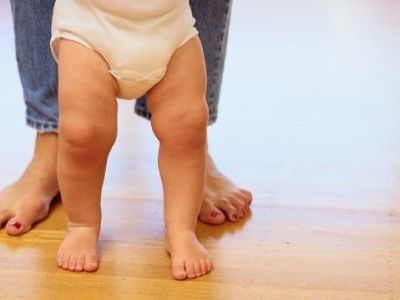 Όλα όσα πρέπει να ξέρετε για τα πρώτα βήματα του μωρού σας!