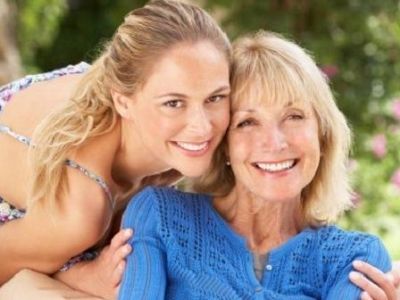 «Ποτέ δεν ένιωσα υιοθετημένη... Λατρεύω τη μαμά μου και εύχομαι τα παιδιά μου μία μέρα να λατρεύουν και εμένα με αυτόν τον τρόπο!»