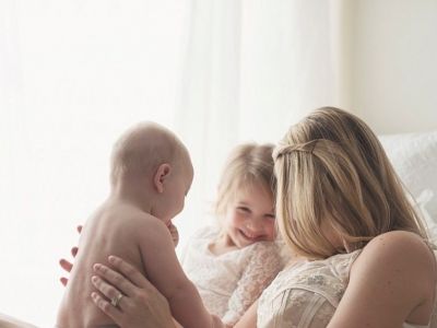 «Ο γιατρός μου μη θέλοντας να χάσει τις διακοπές του δεκαπενταύγουστου, με έβαλε για προγραμματισμένη καισαρική»