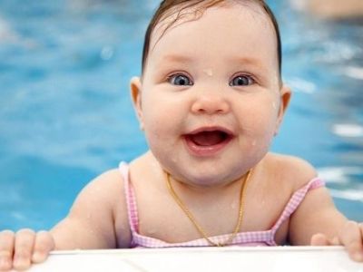 Βρεφική κολύμβηση: Όλα όσα πρέπει να γνωρίζετε για τις πρώτες βουτιές του μωρού σας!
