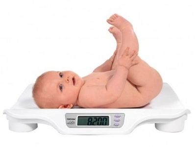 Πόσα κιλά πρέπει να ζυγίζει ένα μωρό που θηλάζει;