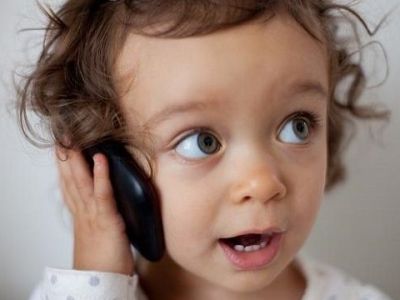 «Γιατί το παιδί μου αργεί να μιλήσει;»