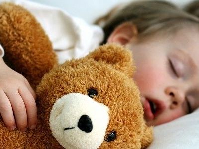 Παιδί και ροχαλητό: Πότε πρέπει να ανησυχήσουμε και τι μπορούμε να κάνουμε;