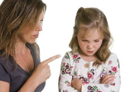 Εννέα φαινομενικά αθώες φράσεις που δεν πρέπει να λέτε στο παιδί σας