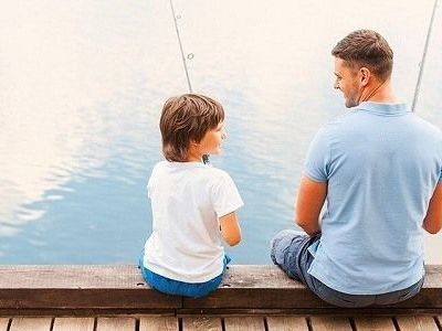 Για αυτούς τους λόγους δεν μπορείς να είσαι φίλος με το παιδί σου