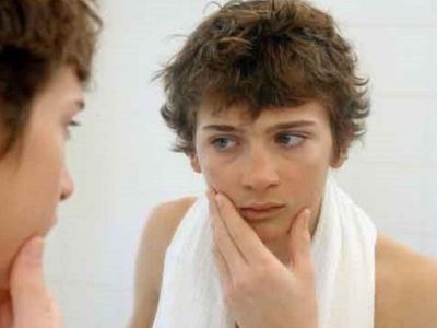 Γιατί ο έφηβος περνά πολλές ώρες στο μπάνιο;