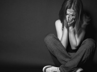 Μια οροθετική κοπέλα εξομολογείται: «Ήξερε πως μου μετέδιδε έναν ολόκληρο χρόνο τον ιό»