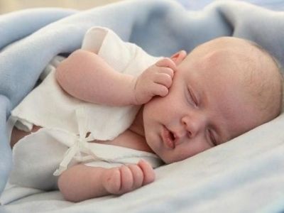 Όταν το παιδί ιδρώνει στον ύπνο