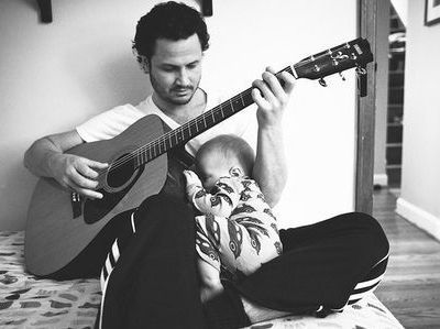 Τι είναι αυτό που κάνει τους μπαμπάδες να ξεχωρίζουν από τις μαμάδες!