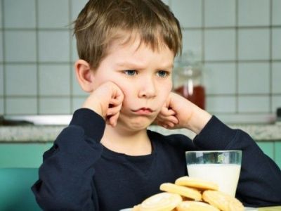 Παιδί που δεν πίνει γάλα: Πόσο αυξάνεται ο κίνδυνος κατάγματος