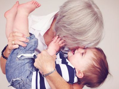 Αυτό είναι που κάνει τη γιαγιά και τον παππού μοναδικούς!