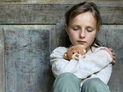 Πώς η απουσία του πατέρα επηρεάζει την εφηβεία των κοριτσιών